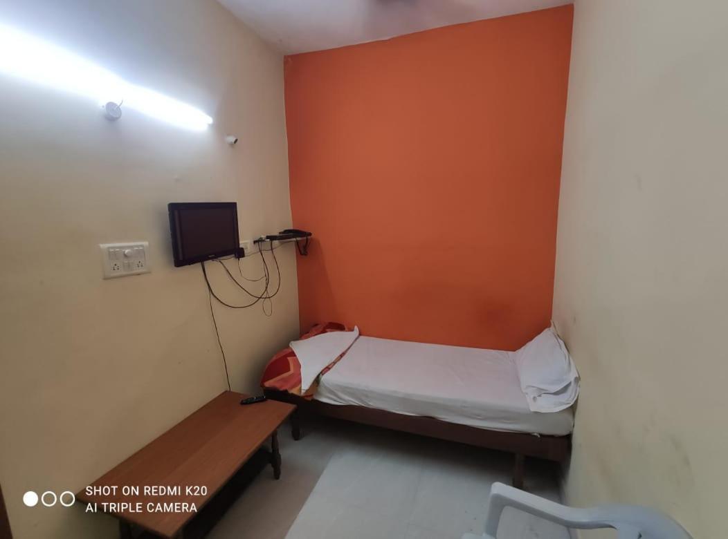 Hotel Sai Nivas Residency Hyderabad Exterior foto